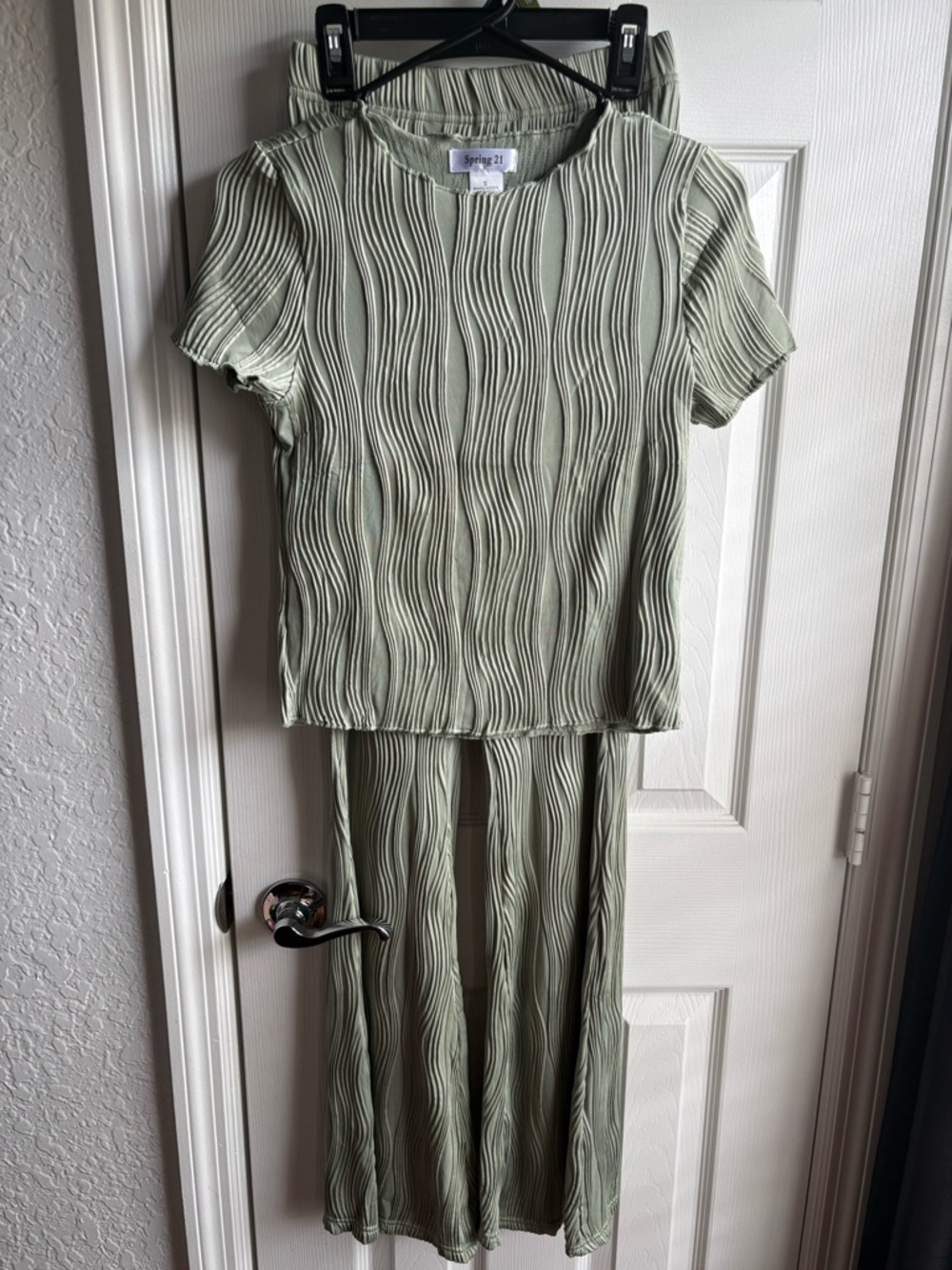 Wave-Textured Sage Green Two-Piece Set - Short Sleeve Top & Wide Leg Pants